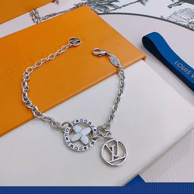 LV Bracelet 11yxx33